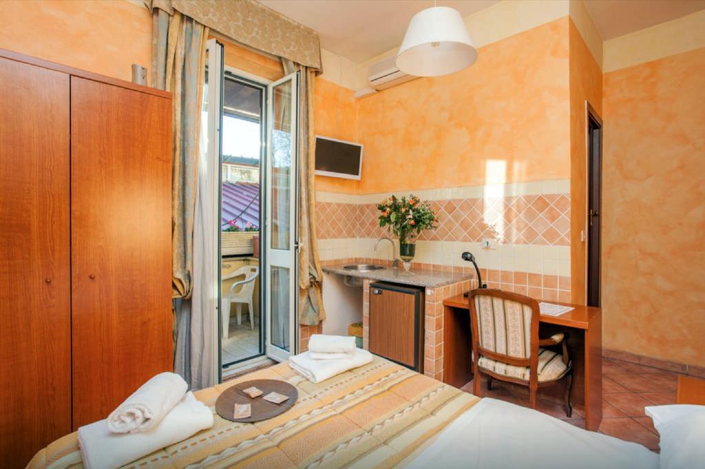 Residenza Camilla Hotel Rome Exterior photo