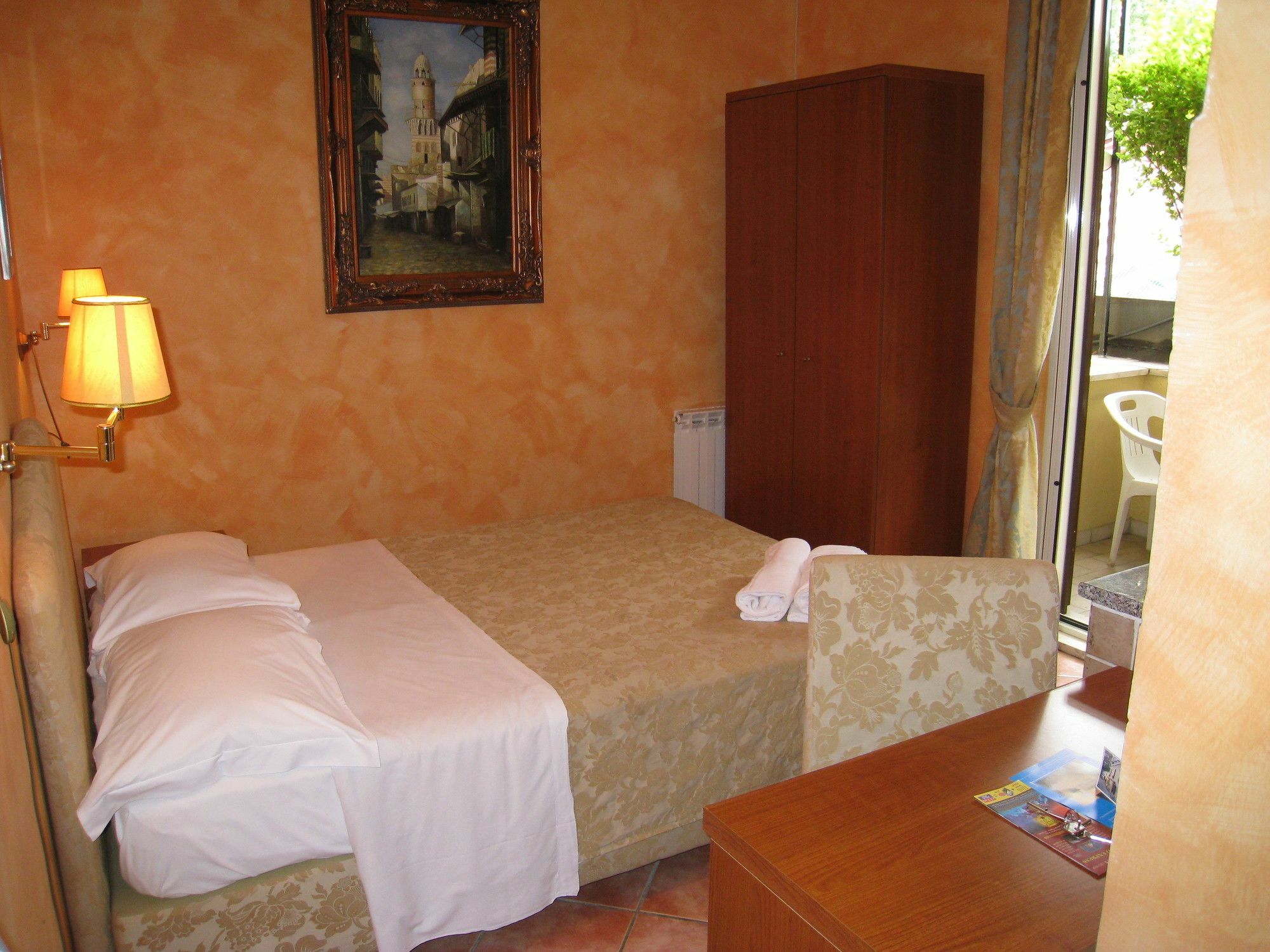 Residenza Camilla Hotel Rome Exterior photo